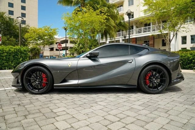 2020 Ferrari 812 Superfast - Image 19 of 31