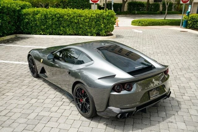 2020 Ferrari 812 Superfast - Image 25 of 31