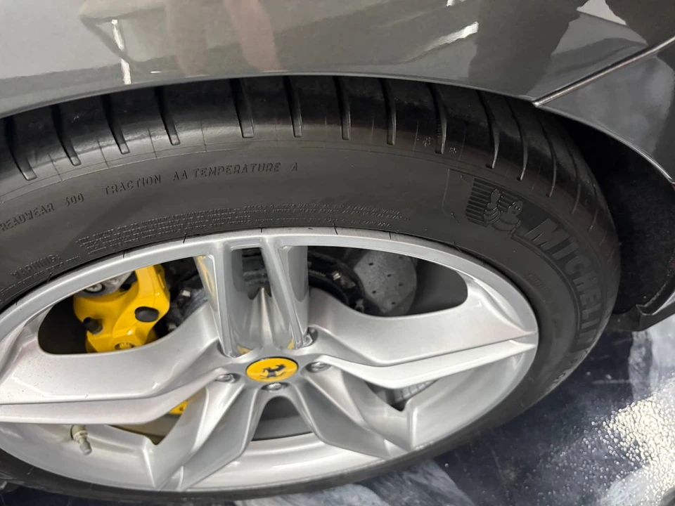 2020 Ferrari 812 Superfast - Image 15 of 22