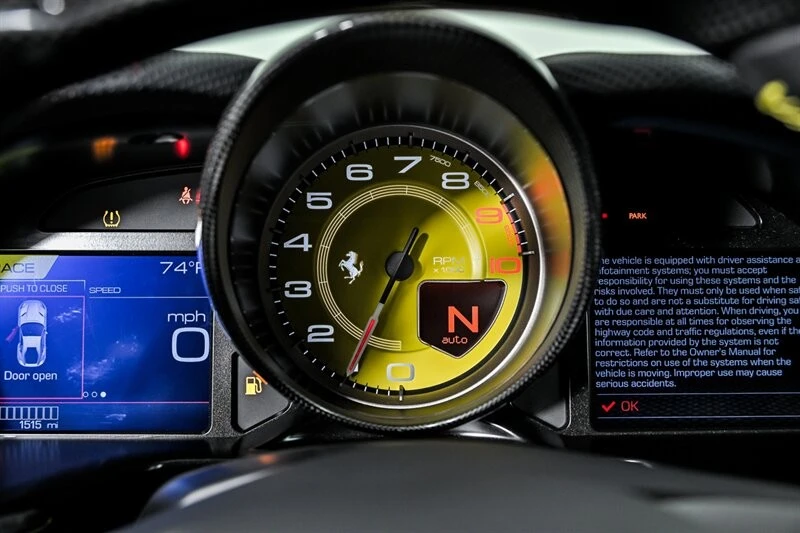 2020 Ferrari 812 Superfast - Image 28 of 31