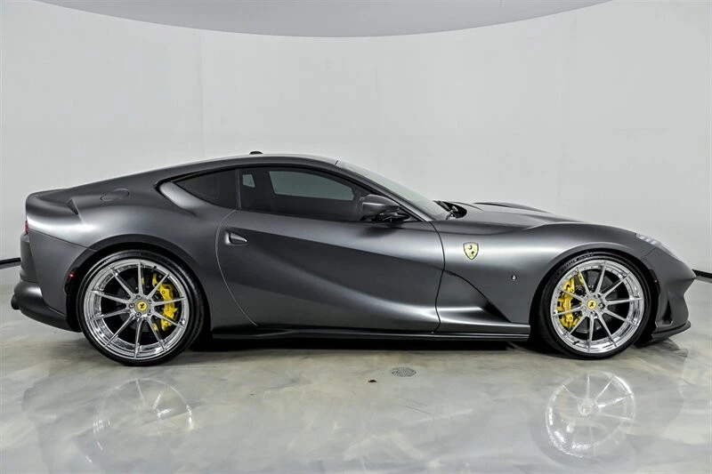 2020 Ferrari 812 Superfast - Image 10 of 31