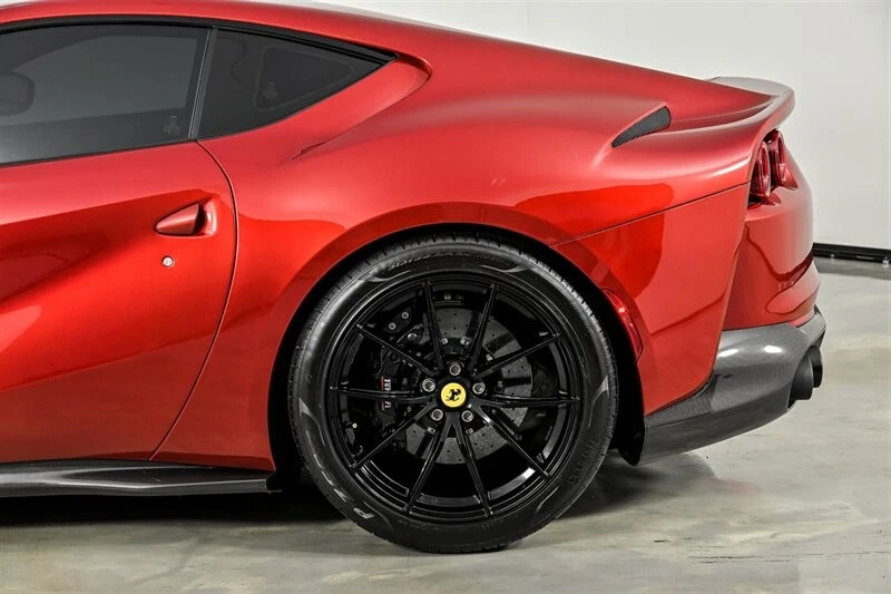 2020 Ferrari 812 Superfast - Image 10 of 31