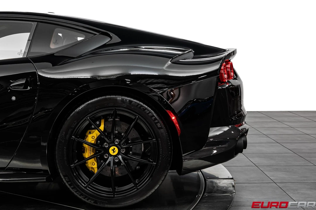 2020 Ferrari 812 Superfast - Image 19 of 31