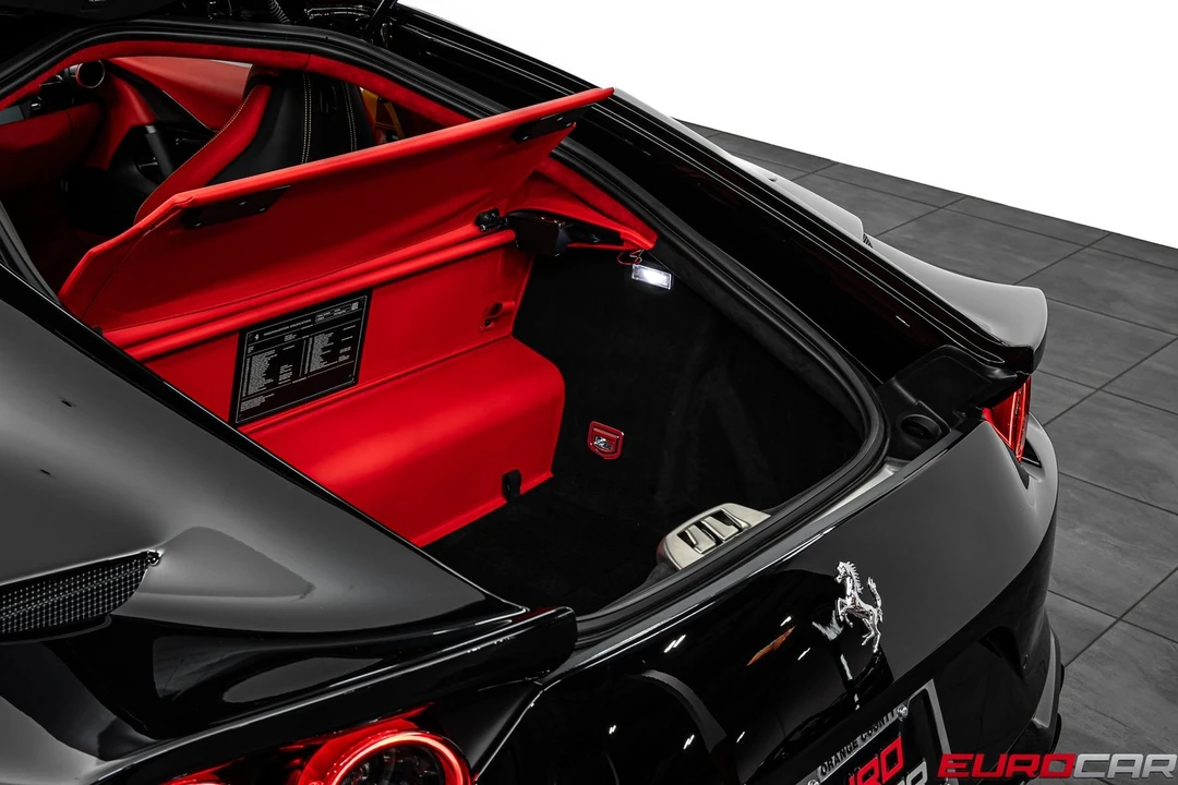 2020 Ferrari 812 Superfast - Image 23 of 31