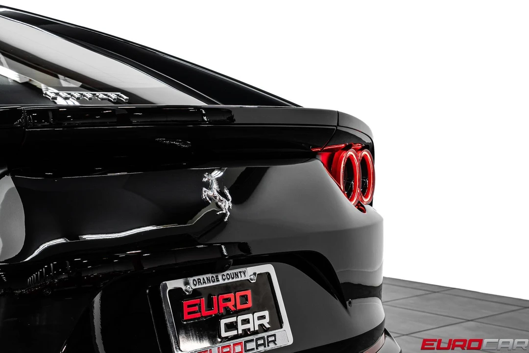 2020 Ferrari 812 Superfast - Image 25 of 31
