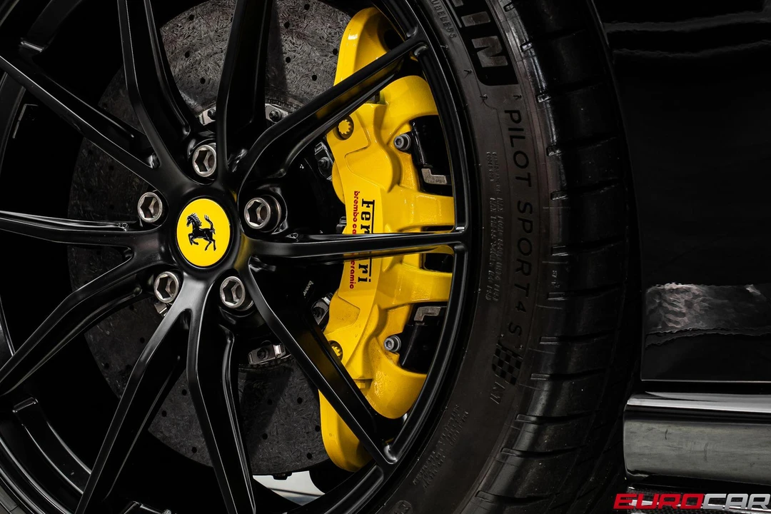 2020 Ferrari 812 Superfast - Image 28 of 31