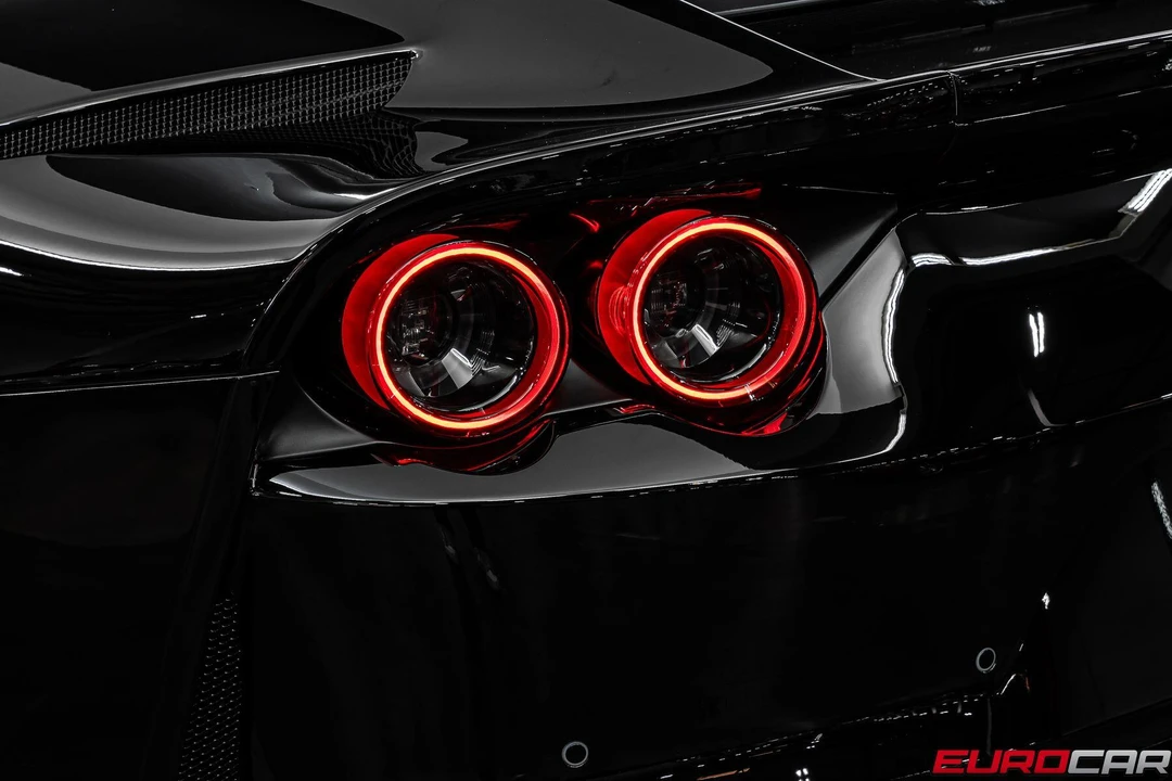 2020 Ferrari 812 Superfast - Image 24 of 31