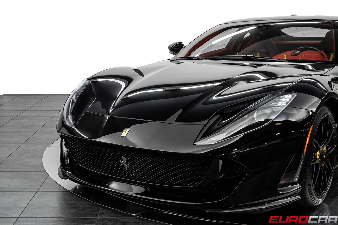 2020 Ferrari 812 Superfast - Image 15 of 31