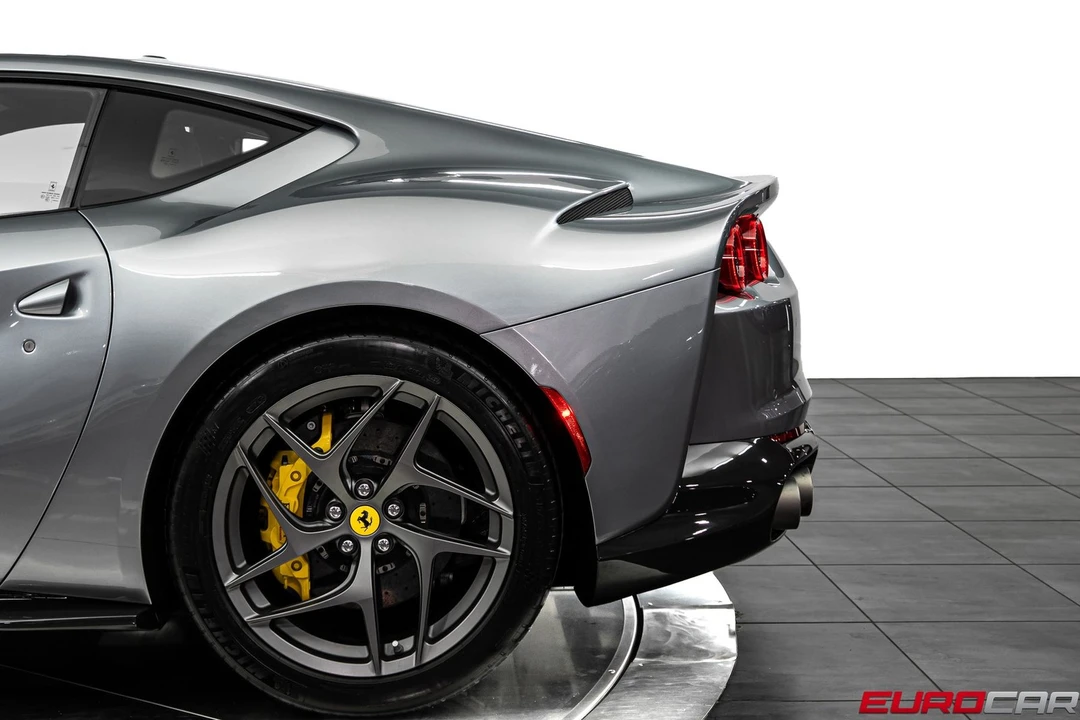 2020 Ferrari 812 Superfast - Image 18 of 31