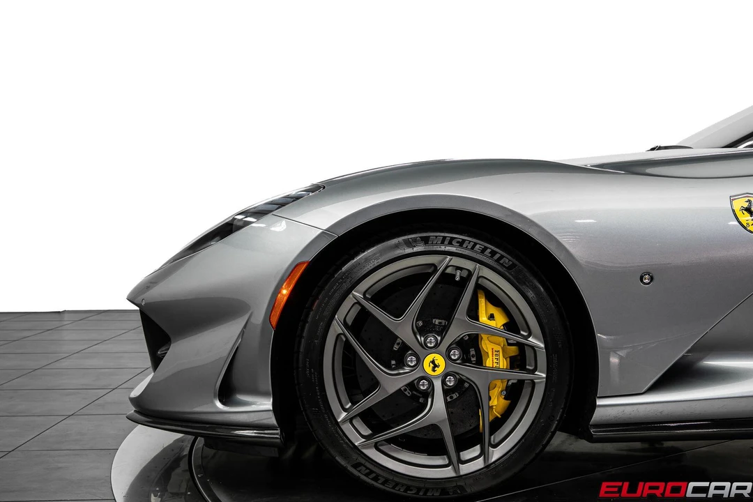 2020 Ferrari 812 Superfast - Image 15 of 31