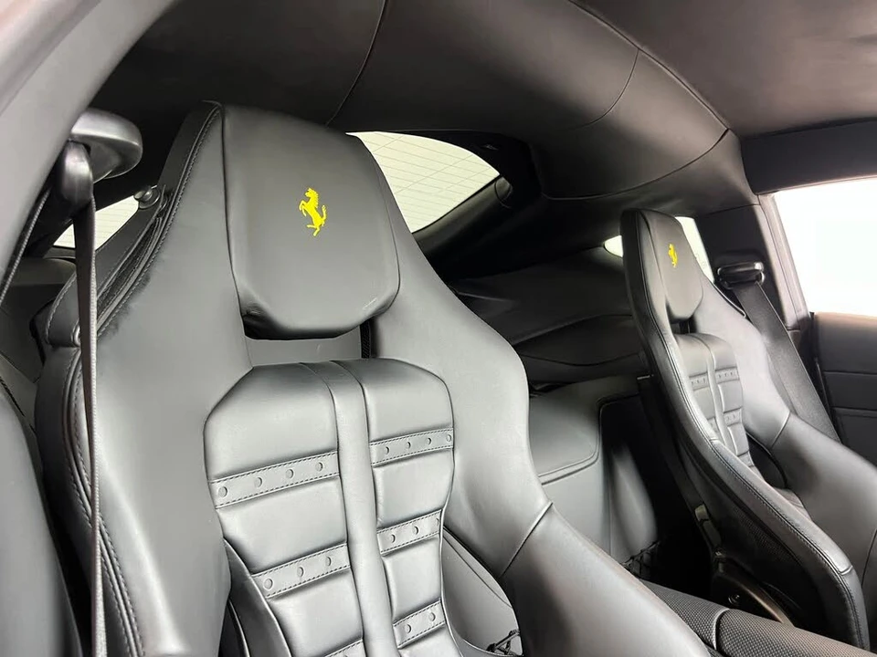 2020 Ferrari 812 Superfast - Image 17 of 31