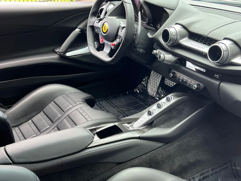 2020 Ferrari 812 Superfast - Image 18 of 31