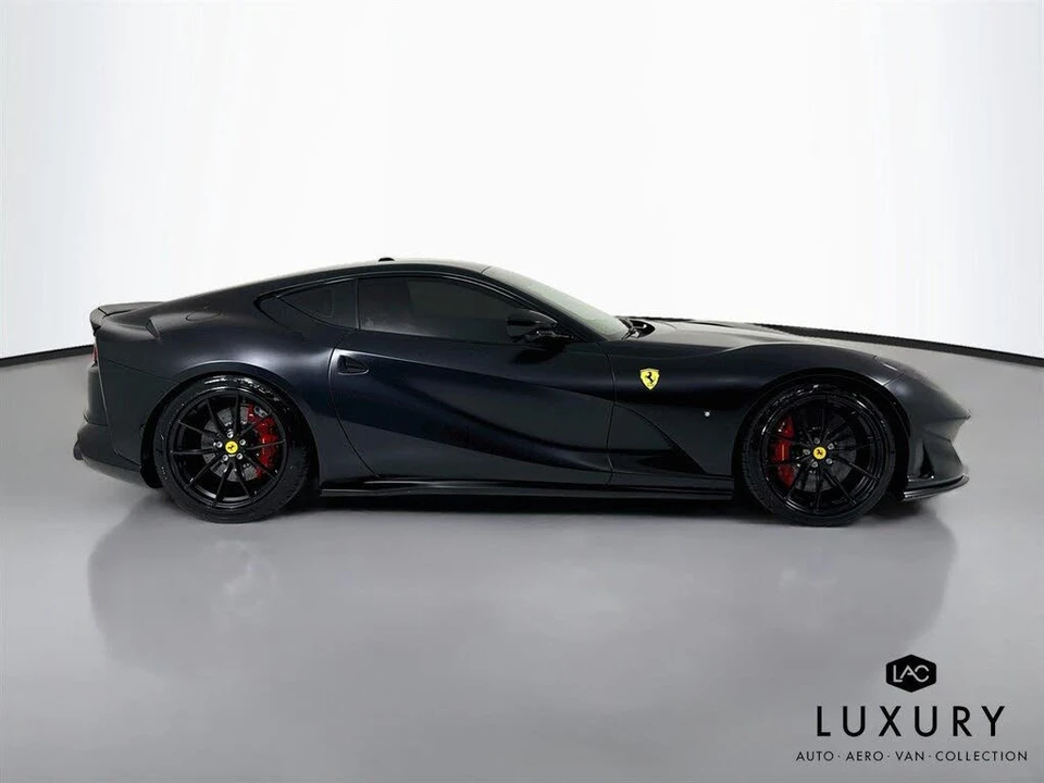 2020 Ferrari 812 Superfast - Image 5 of 6
