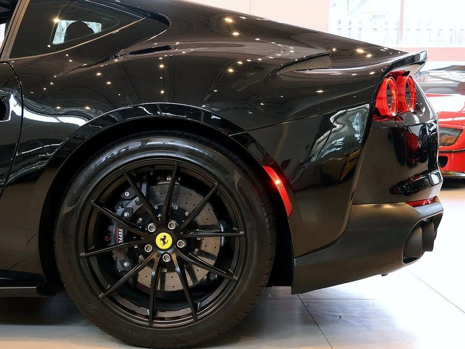2020 Ferrari 812 Superfast - Image 27 of 31