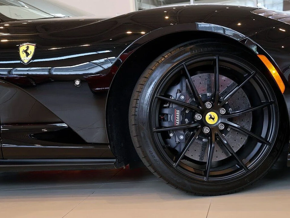 2020 Ferrari 812 Superfast - Image 7 of 31