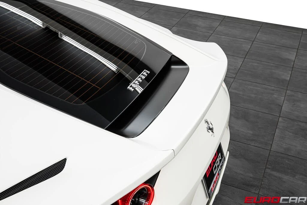 2020 Ferrari 812 Superfast - Image 18 of 31