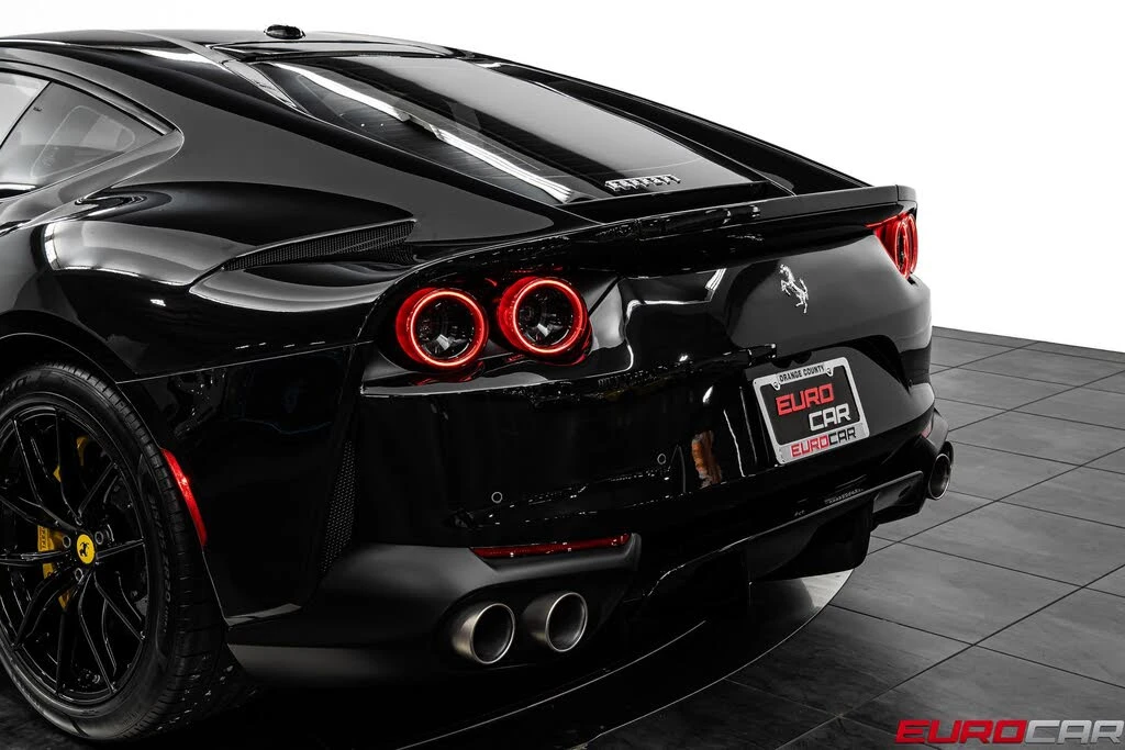 2020 Ferrari 812 Superfast - Image 17 of 31