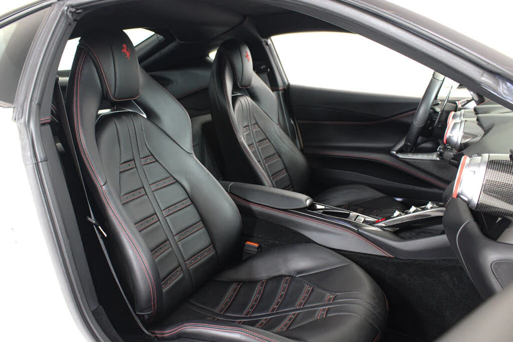 2020 Ferrari 812 Superfast - Image 27 of 31