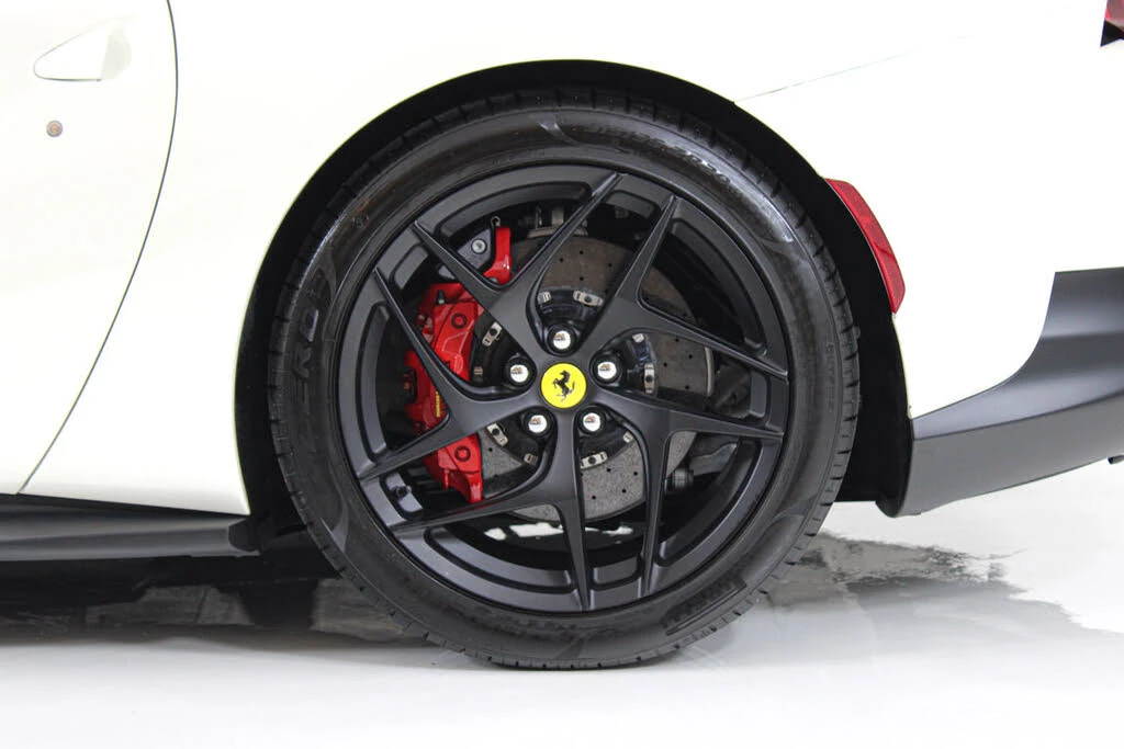 2020 Ferrari 812 Superfast - Image 20 of 31