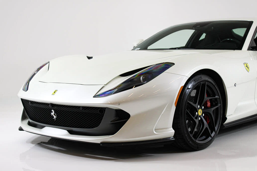 2020 Ferrari 812 Superfast - Image 17 of 31