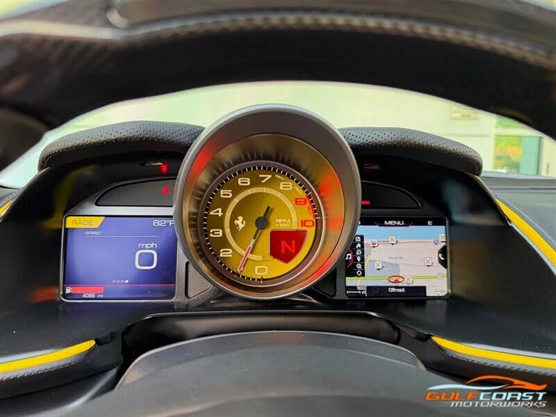 2020 Ferrari 812 Superfast - Image 13 of 31