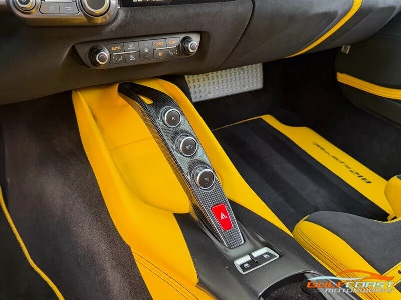 2020 Ferrari 812 Superfast - Image 17 of 31