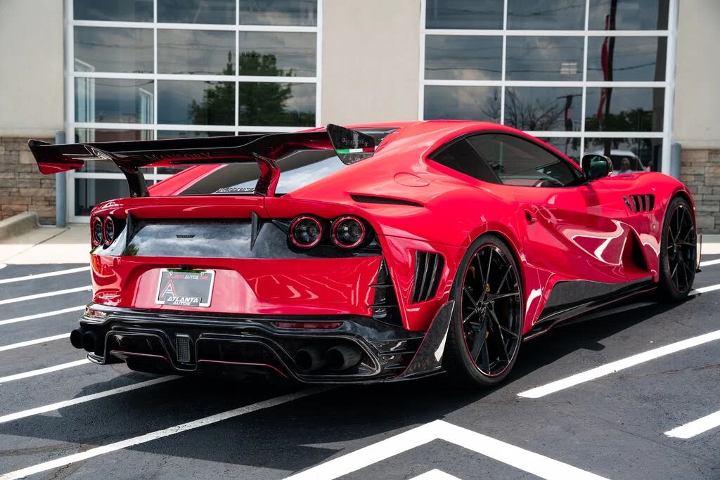 2020 Ferrari 812 Superfast - Image 16 of 31
