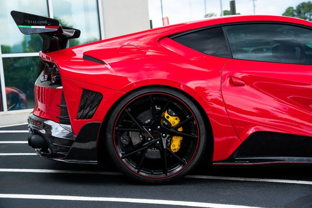 2020 Ferrari 812 Superfast - Image 13 of 31