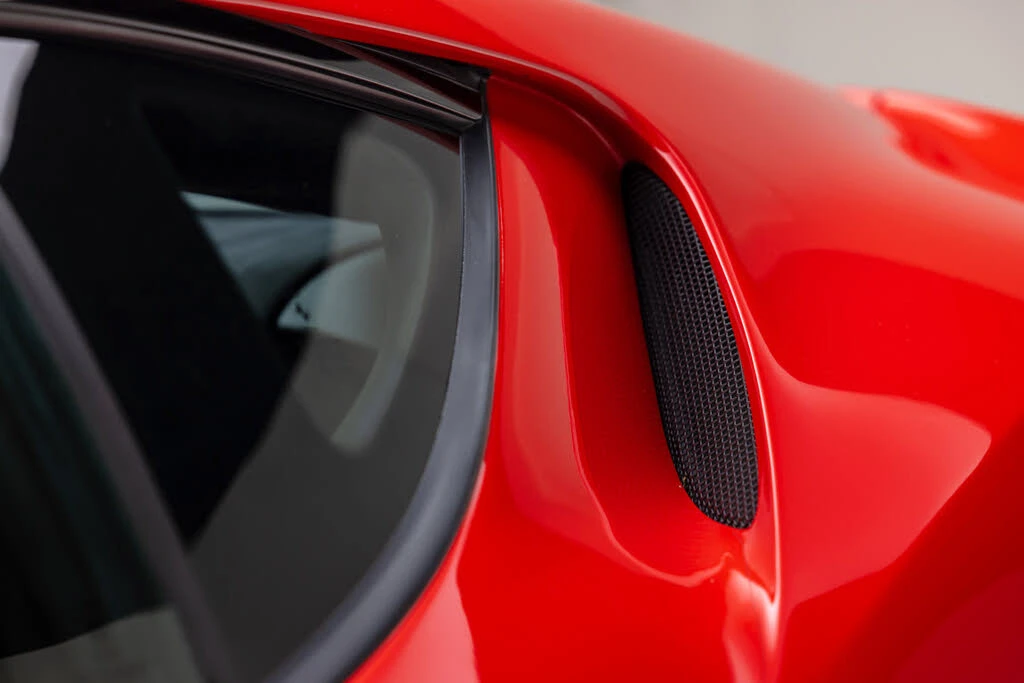2020 Ferrari 812 Superfast - Image 17 of 31