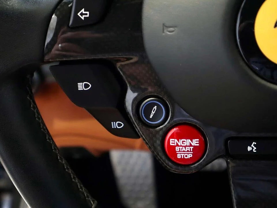 2020 Ferrari 812 Superfast - Image 23 of 31