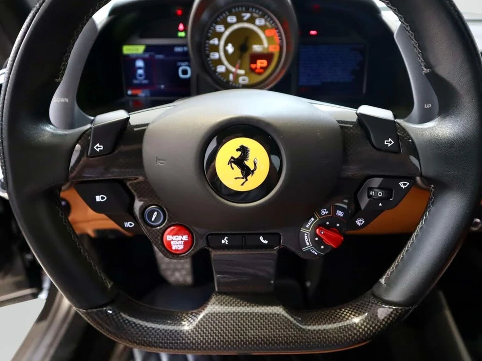 2020 Ferrari 812 Superfast - Image 22 of 31
