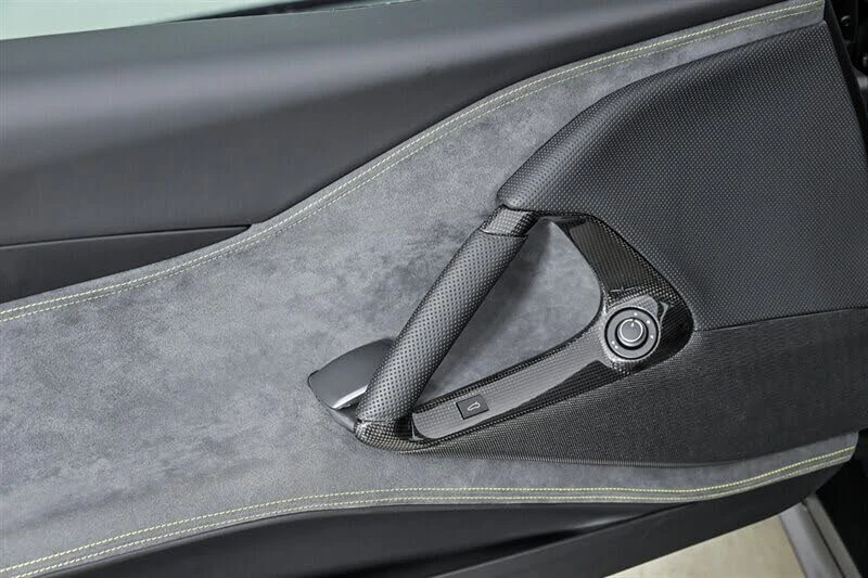 2020 Ferrari 812 Superfast - Image 18 of 31