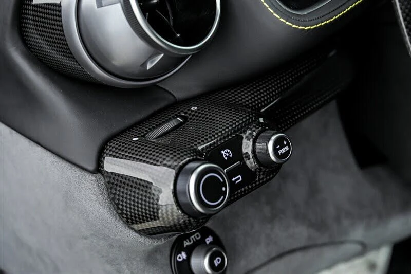 2020 Ferrari 812 Superfast - Image 27 of 31