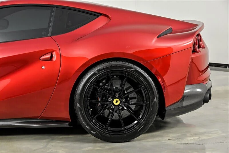 2020 Ferrari 812 Superfast - Image 10 of 31