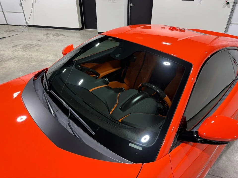 2020 Ferrari 812 Superfast - Image 19 of 31