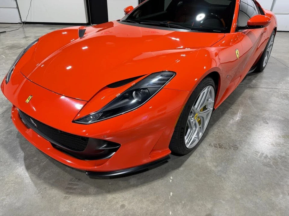 2020 Ferrari 812 Superfast - Image 17 of 31
