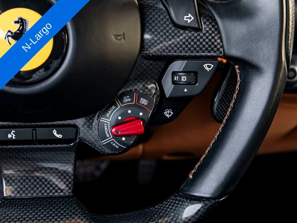 2020 Ferrari 812 Superfast - Image 25 of 31