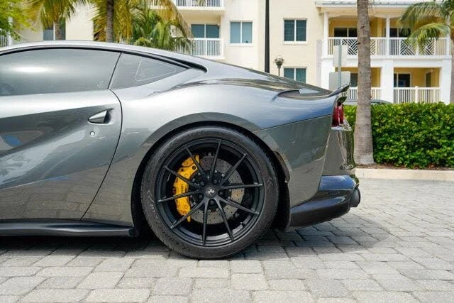 2020 Ferrari 812 Superfast - Image 17 of 31
