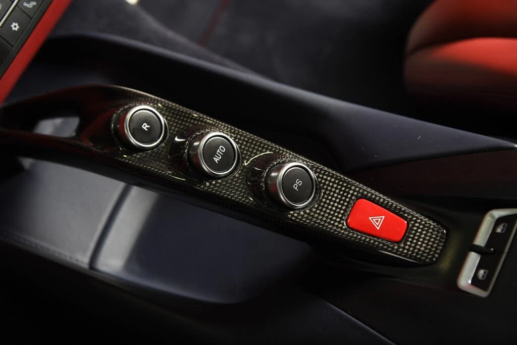 2020 Ferrari 812 Superfast - Image 7 of 31
