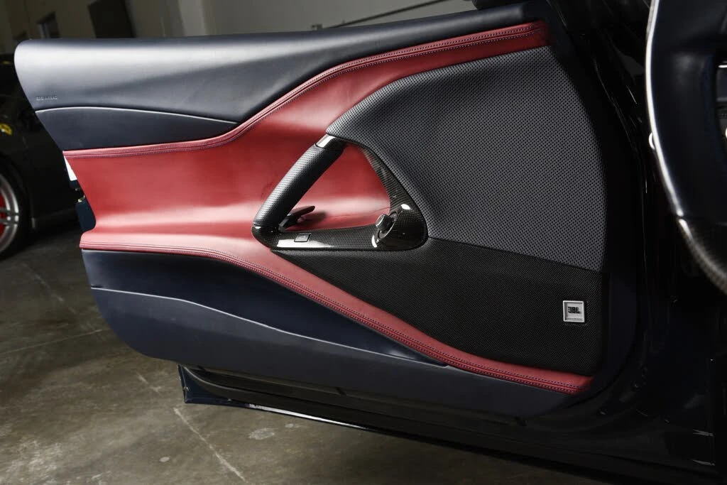 2020 Ferrari 812 Superfast - Image 23 of 31