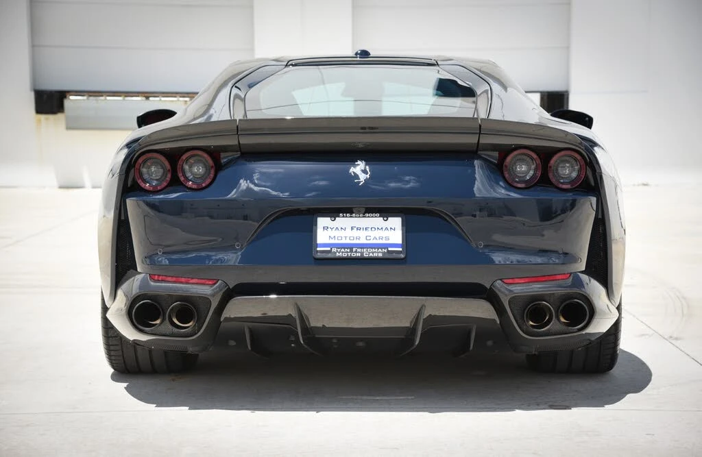 2020 Ferrari 812 Superfast - Image 15 of 31