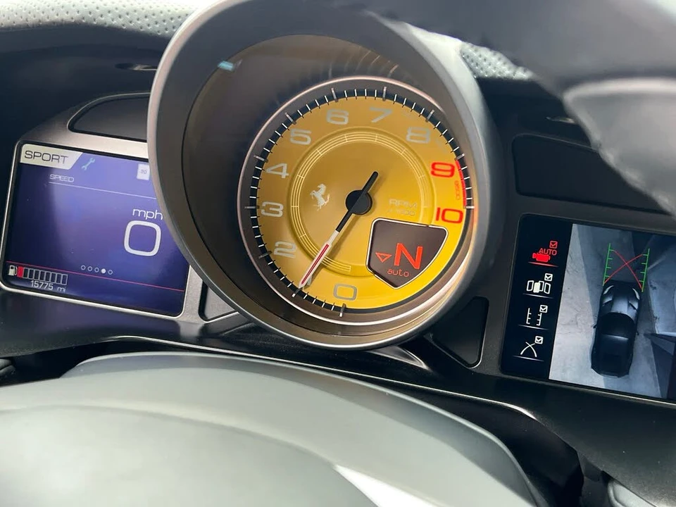 2020 Ferrari 812 Superfast - Image 25 of 31