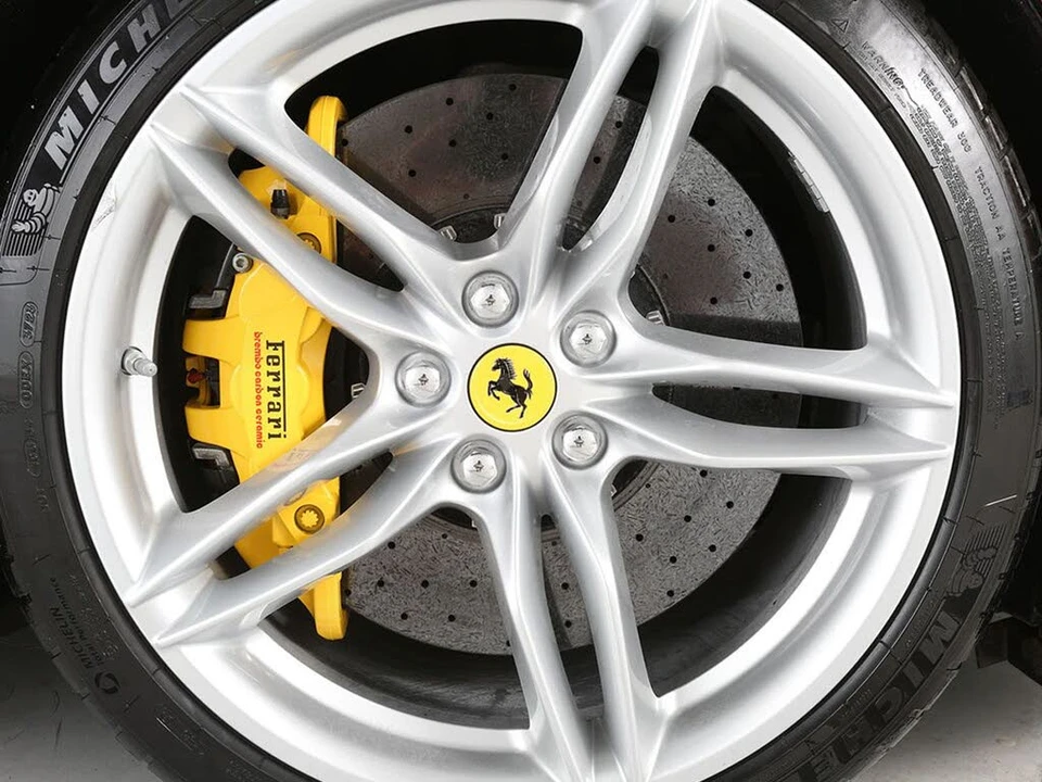 2020 Ferrari 812 Superfast - Image 6 of 31