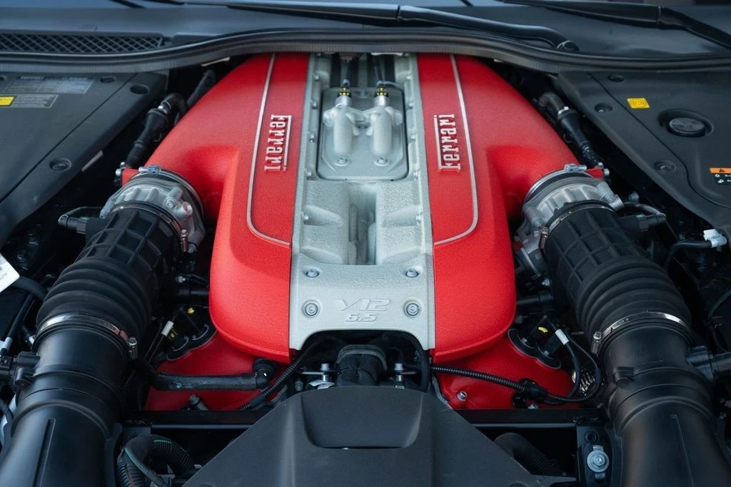 2020 Ferrari 812 Superfast - Image 15 of 21
