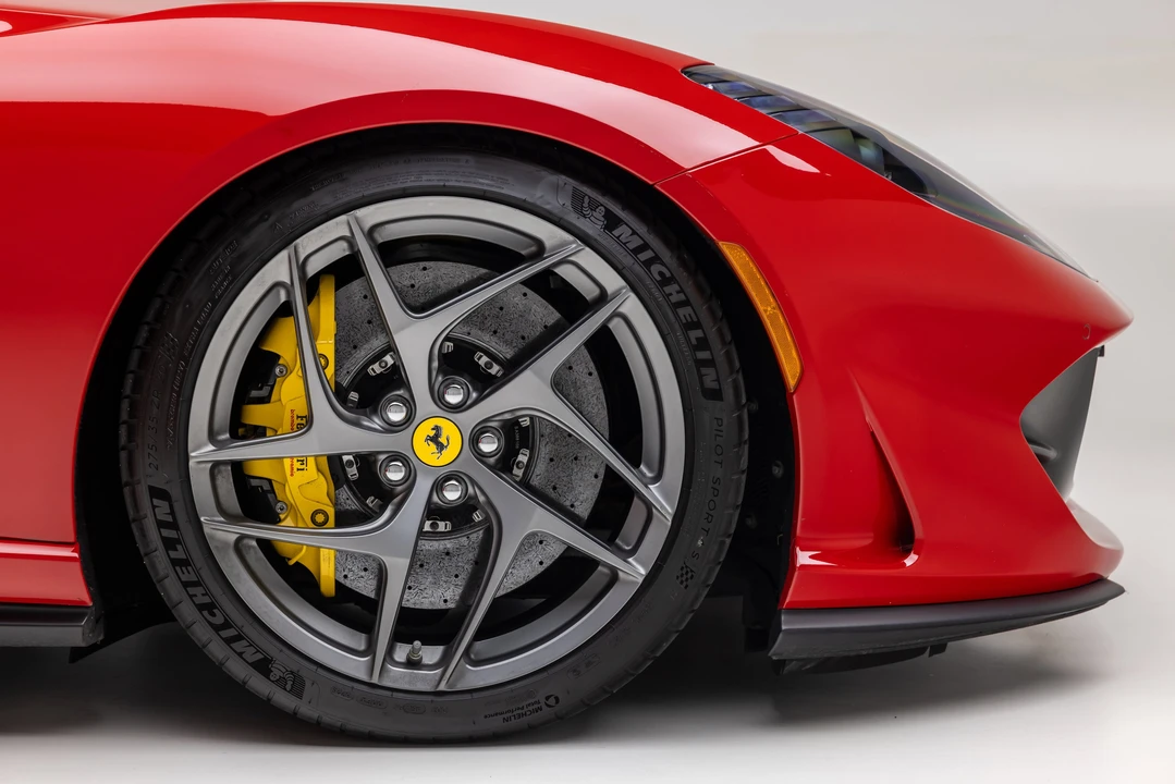 2020 Ferrari 812 Superfast - Image 25 of 31