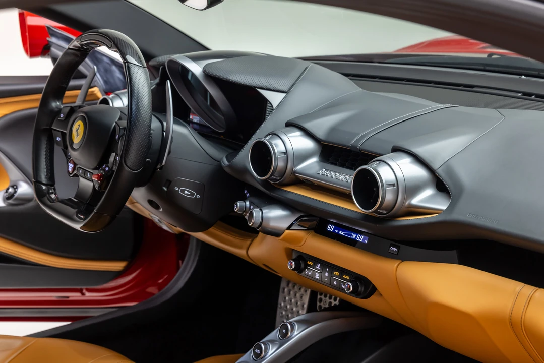 2020 Ferrari 812 Superfast - Image 27 of 31