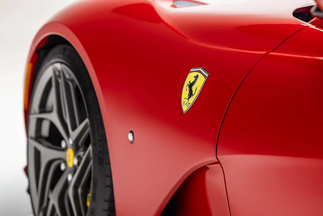 2020 Ferrari 812 Superfast - Image 15 of 31