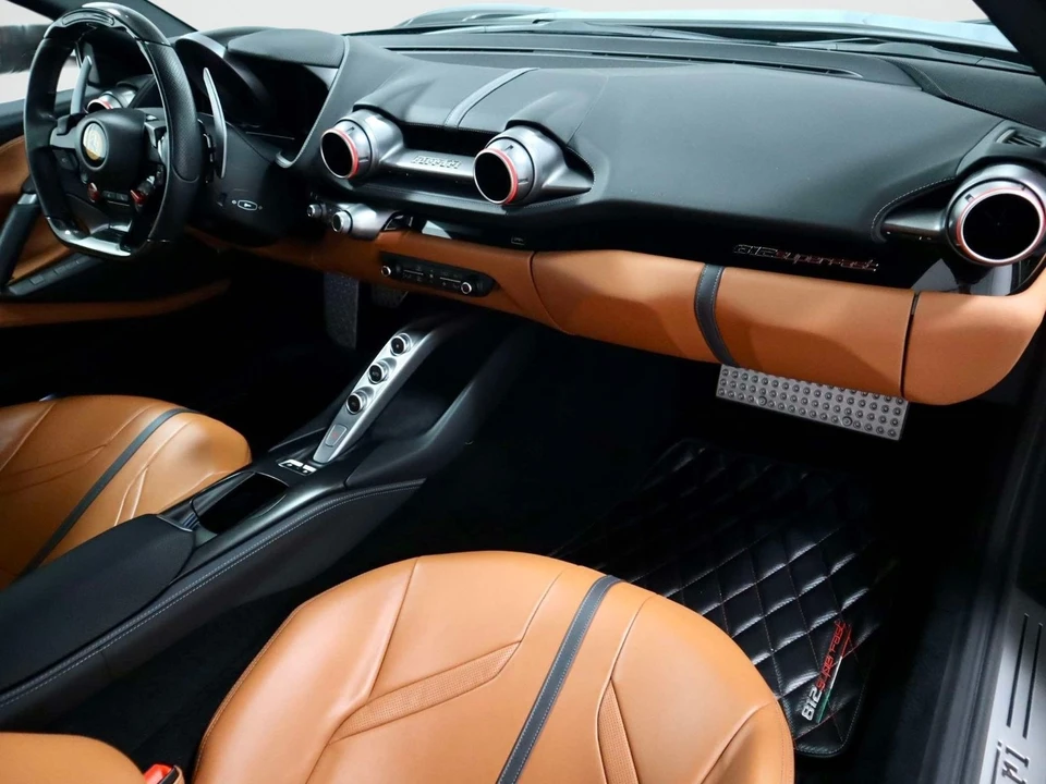 2020 Ferrari 812 Superfast - Image 15 of 31
