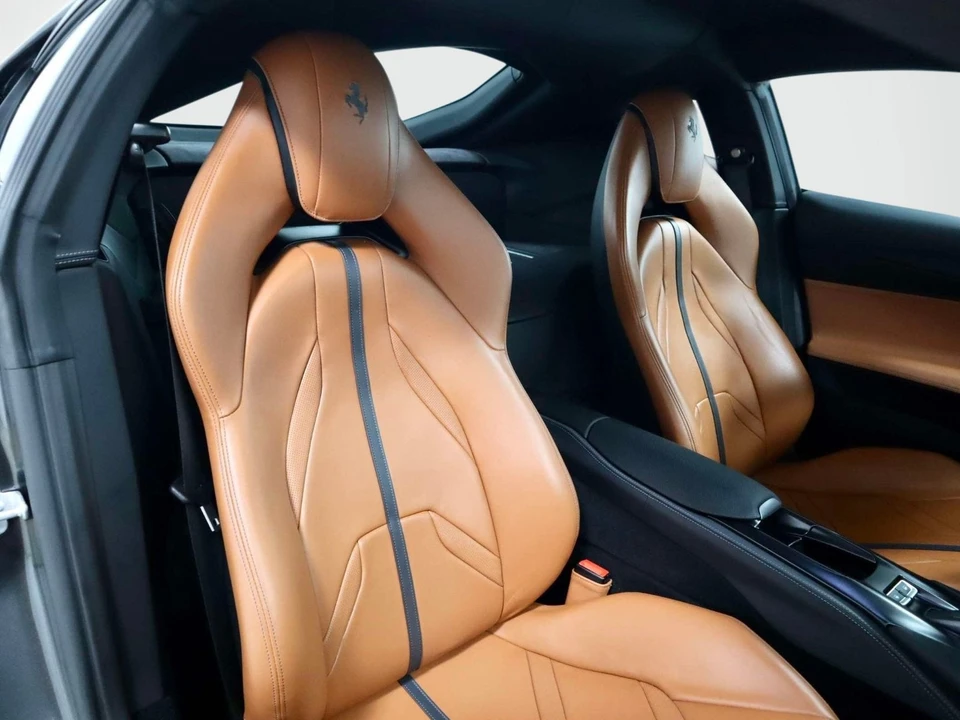 2020 Ferrari 812 Superfast - Image 16 of 31