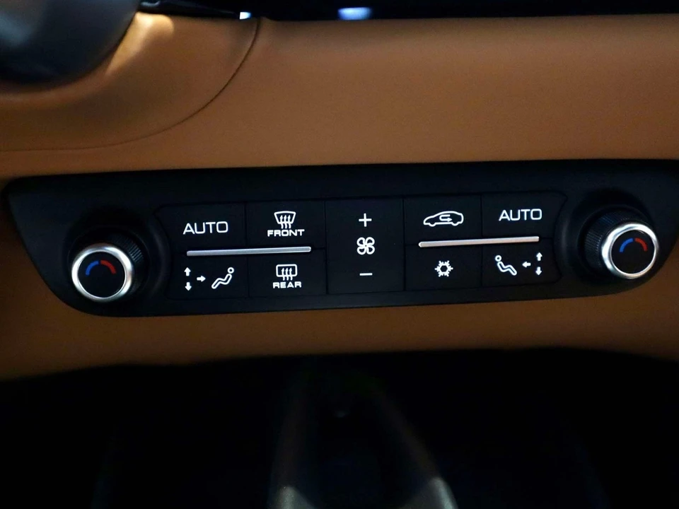 2020 Ferrari 812 Superfast - Image 29 of 31
